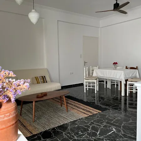 In Apartment Parikia (Paros)