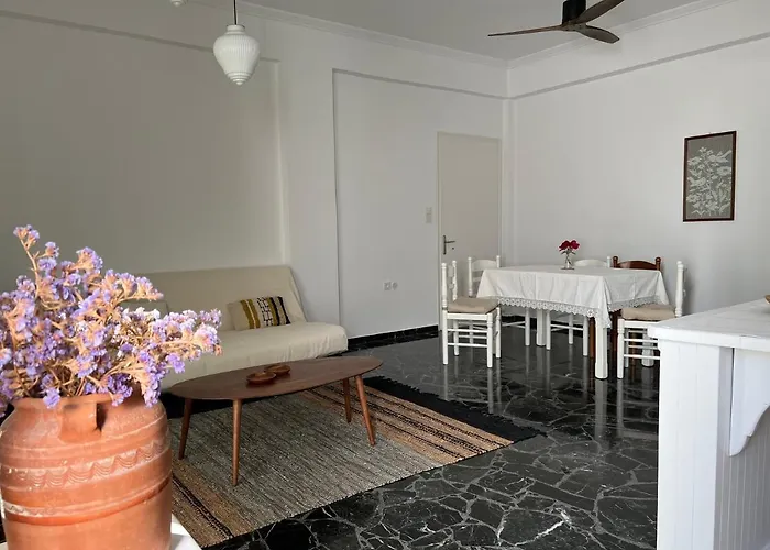 In Διαμέρισμα Πάρος